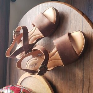 Børn Brown Distressed Leather Heeled Sandals Size 9
